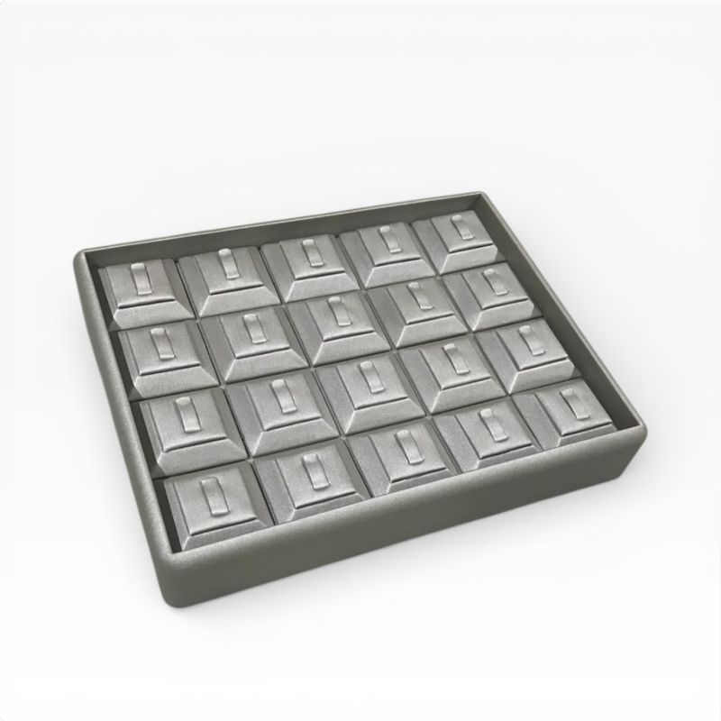 Piramit yüzük tablası